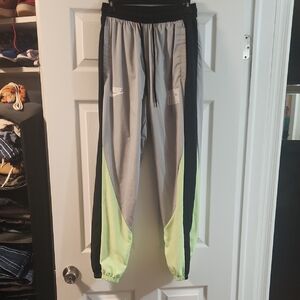 EUC-Nike Black,Grey and Light Green Athletic Pants